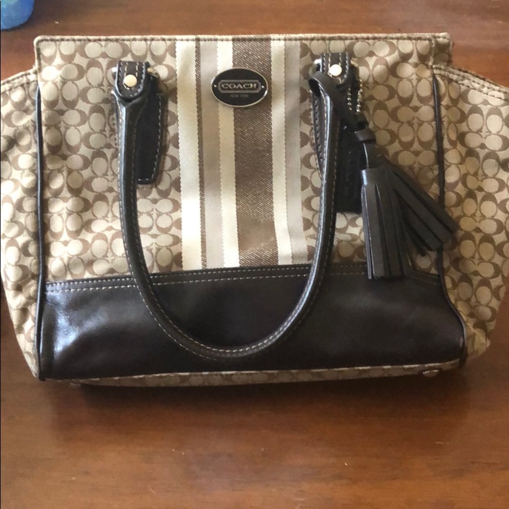 Tan/brown classic Coach purse